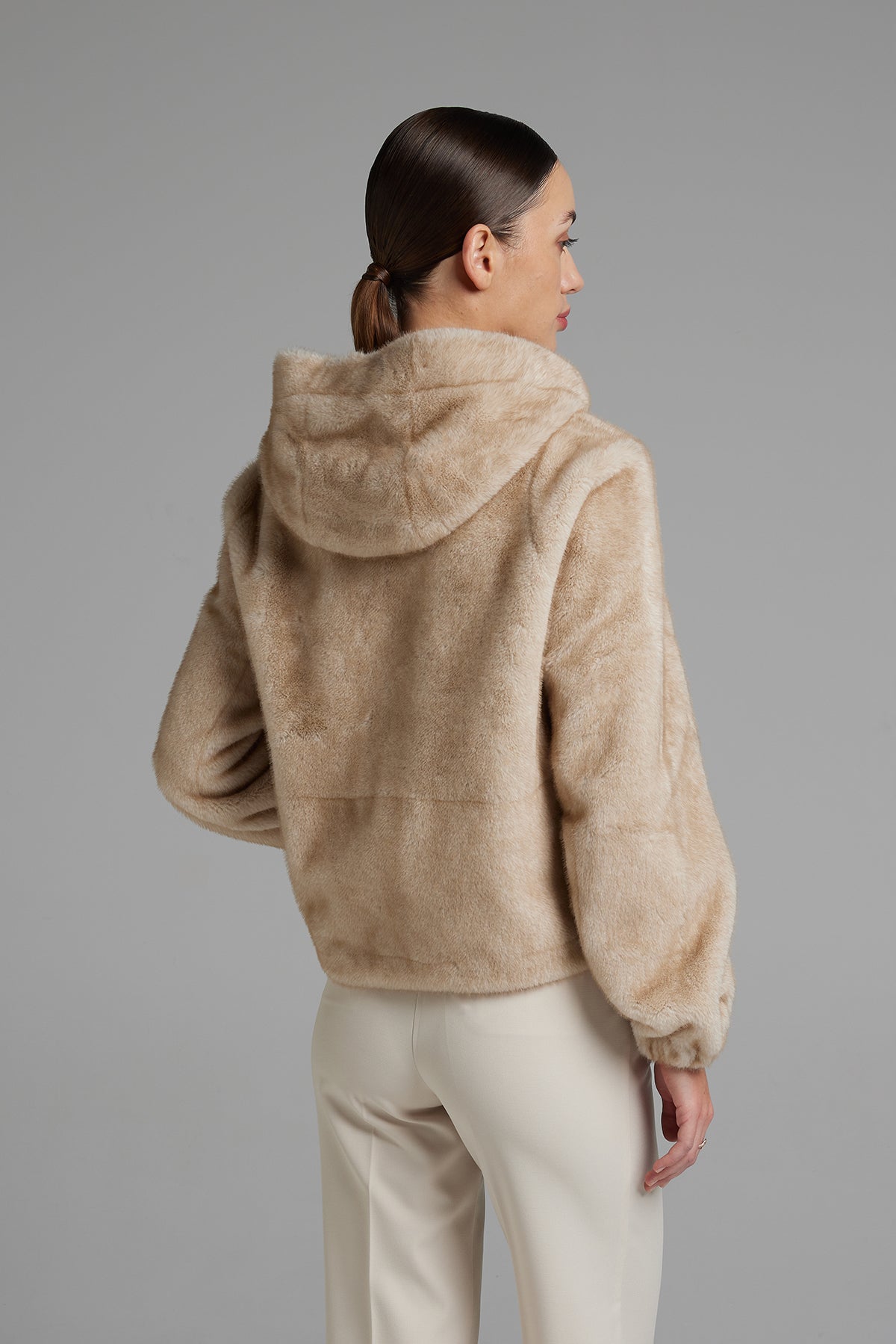 #colore_beige