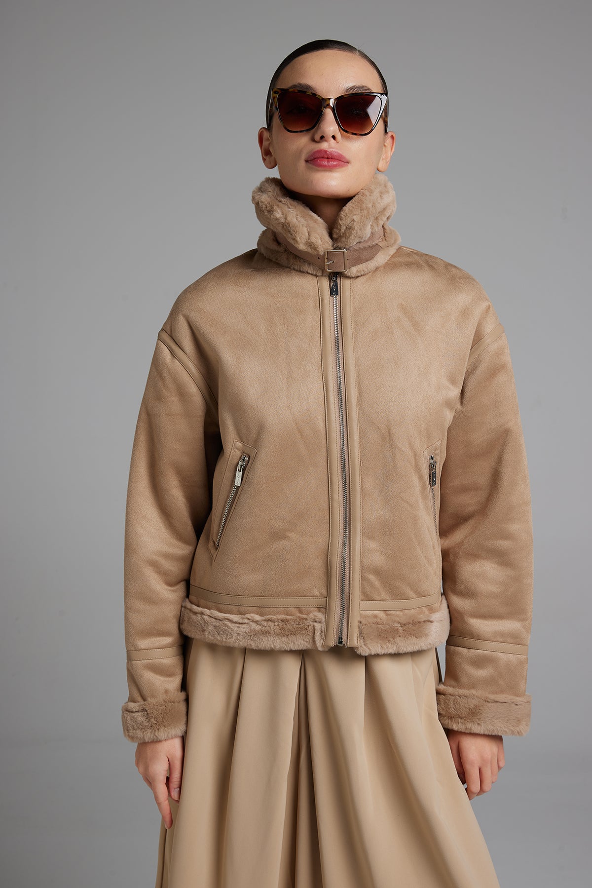 #colore_beige