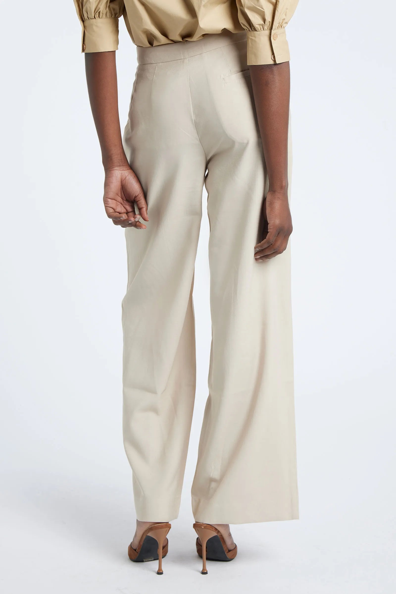 #colore_beige