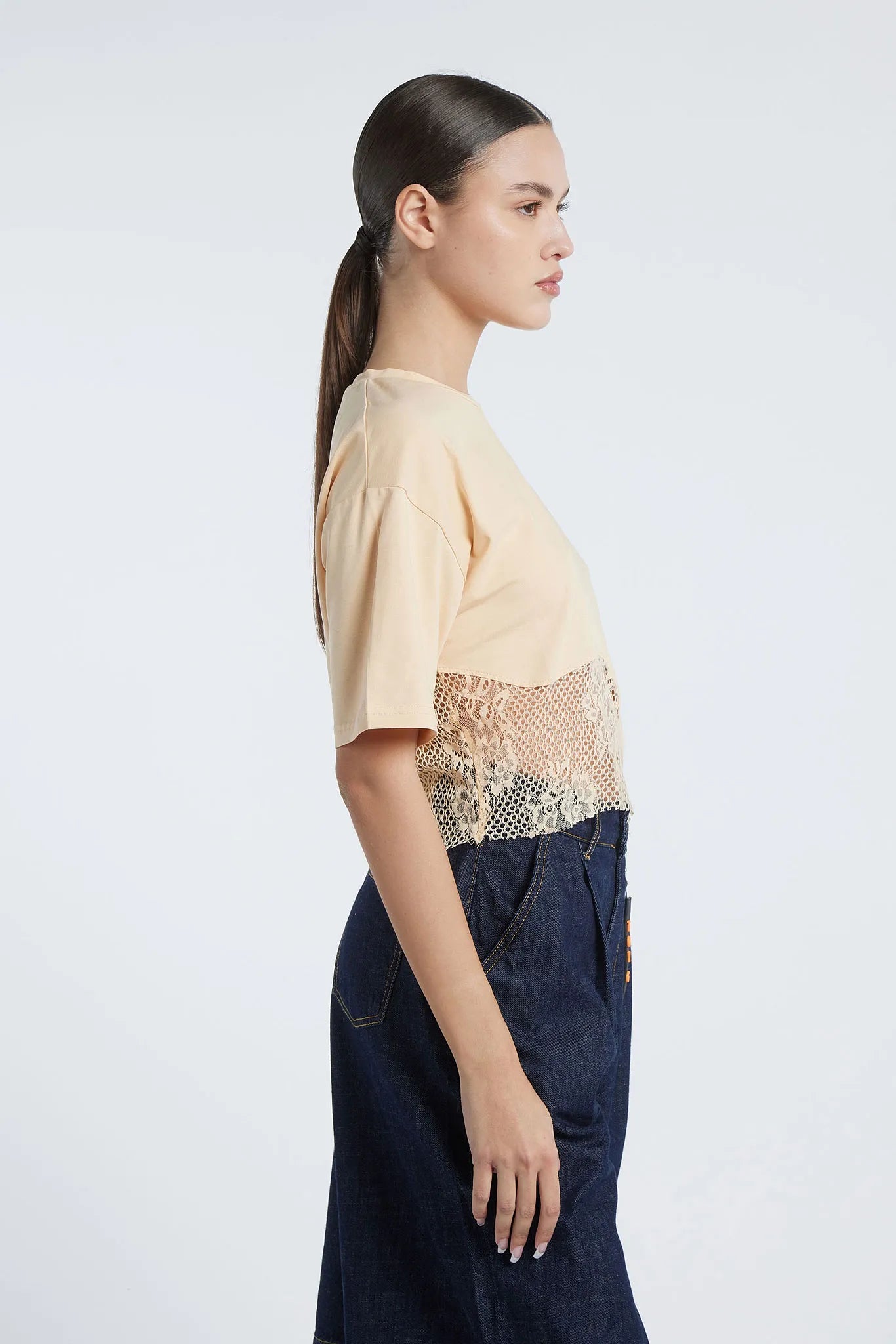 BUENOS AIRES - T-shirt with lace hem