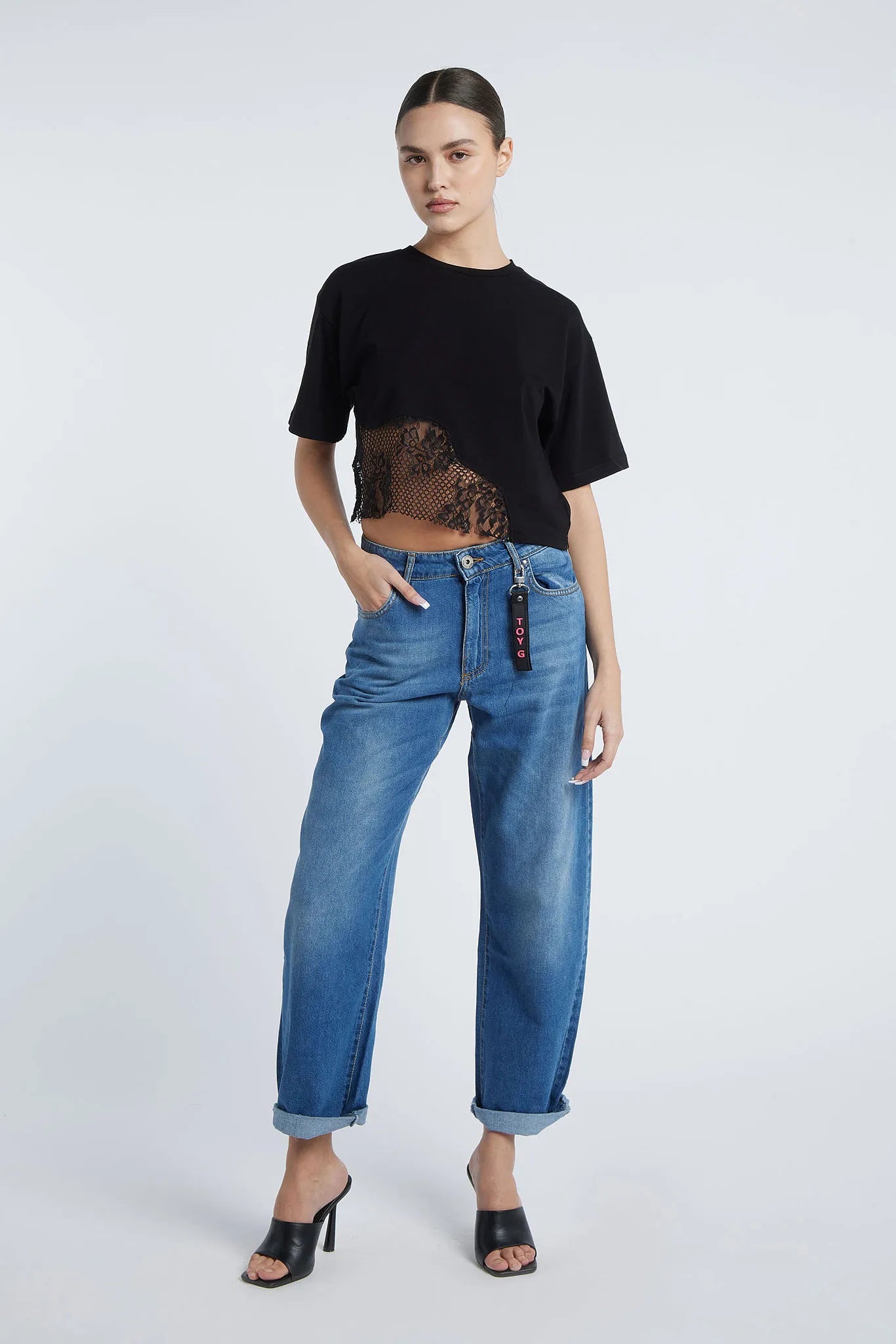 BUENOS AIRES - T-shirt with lace hem