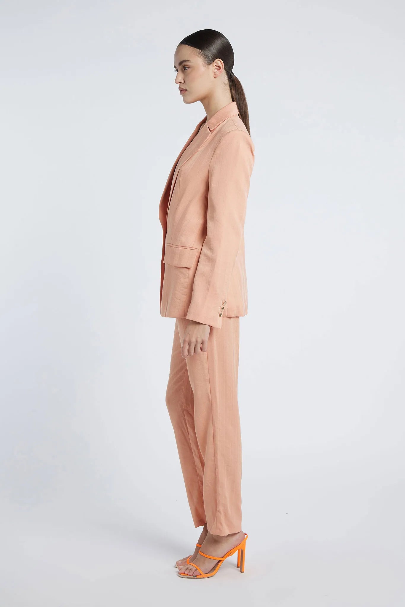 SOFIA - Structured cut suit